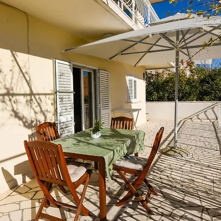 Marina Apartment *