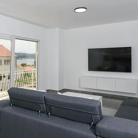 Marina Apartment *