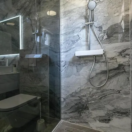 Marina Apartment *