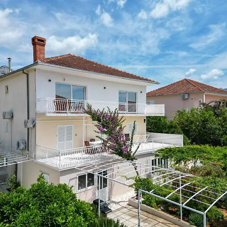 Marina Lägenhet Orebić