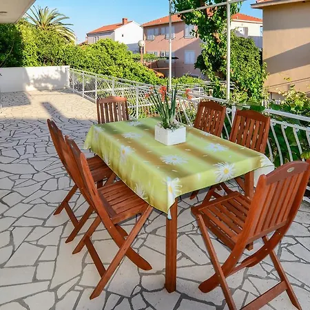 Marina Apartment *